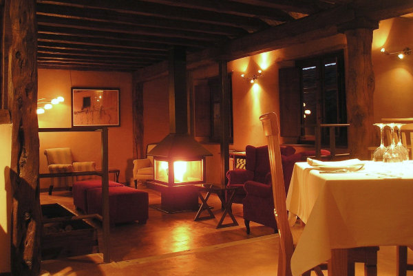 comedor hotel cañon rio lobos